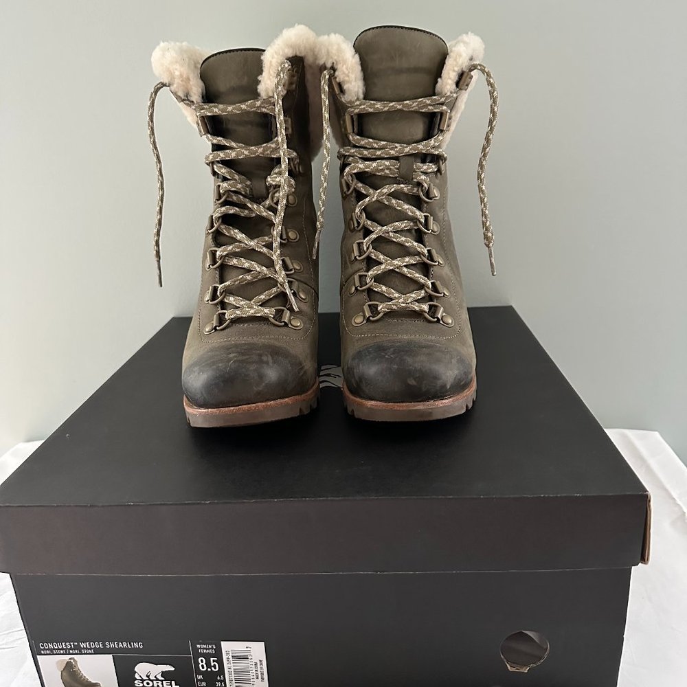 Sorel Conquest Wedge Shearling Ankle Boots sz 8.5